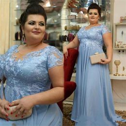 Lichtblauwe plus size chiffon moeder van de bruid jurken met korte mouwen avondjurken Lace Empire Taille Arabische moeders Dresse 244U