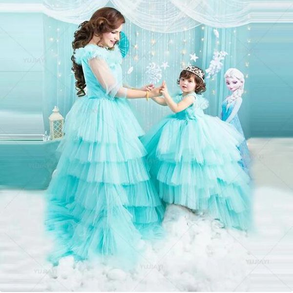 Princesse bleu bleu mère fille assorties robes pour look de famille.