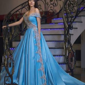 Robes de bal en satin bleu clair hors épaule perles dentelle appliques a-ligne balayage train robe de soirée 2018 élégante robe de soirée de Dubaï robes de soirée