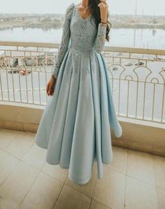 Robes de soirée de longueur de thé bleu clair 2022 avec dentelle à manches longues Aline drapée Aline grande taille robe de bal de soirée cocktail G5444651
