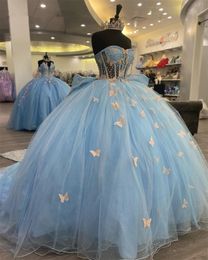 Vestidos de quinceanera de tul azul claro con mariposas con el vestido de pelota de cerdo de reverso de la fiesta de baile de baile de baile de graduación de 15