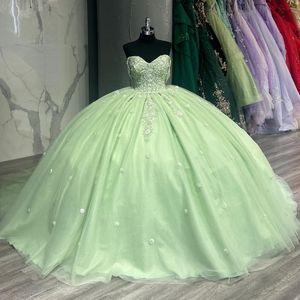 Lichtgroene glitterbaljurk Quinceanera jurken van de schouderapplique kanten kralen Tull Corset Vestidos de 15 voor 16 zoete meisjes 0417