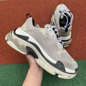 Gris claro Triple S Designer Low Make Old Sneaker Suelas combinadas Botas Hombres Zapatos para mujer Moda Deportes Calzado casual chaussures