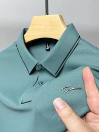 Luxury Luxury Brand Ice Silk à manches courtes Polo Mens Mens Mode Mode T-shirt Vêtements décontractés 240428