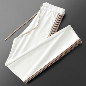 Pantalon de sport décontracté de luxe léger pour hommes, tendance printemps et automne, polyvalent, ruban contrasté brodé, coupe ajustée, jambe droite