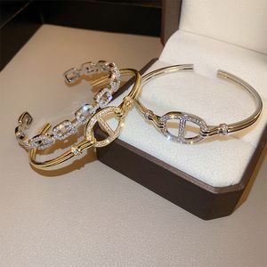 Brazalete con dije de diseño de lujo ligero, pulsera abierta con cadena de nariz de cerdo y circonita de diamantes, regalo de paty 2024