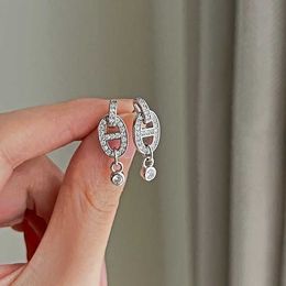 Lichte luxe designer oorbellen S925 Sterling Silver Super Exquisite Pig Pig Neus Volledige diamant hanglamp Luicht Luxe en high -end sense oorbellen gepersonaliseerd met logo