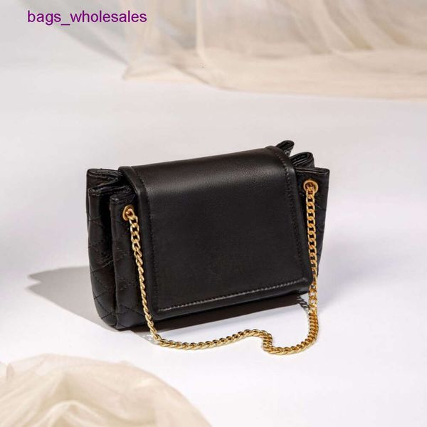 Bolso ligero de lujo de cuero genuino para mujer, cadena de rejilla de diamantes, estilo de reemplazo plano de oveja, bandolera de un solo hombro texturizada