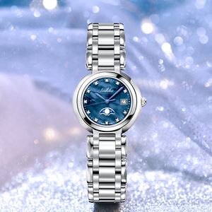 Light Luxury High Apariencia Nivel de diamante Ingilado Reloj Cinturón de acero simple Ratio de mujer Star Star Moon Blue Disc Watch Calendario Y6