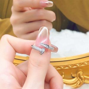 Licht luxe Instagram Super sprankelend merk veelzijdige klassieke nagelring Volledige diamant zirkoon ingelegde opening verstelbare ring vrouw