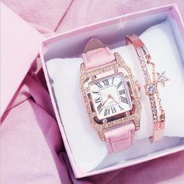 Lichte luxe Kemanqi Brand Square Dial Diamond Bezel Leather Band Womens Watches Delicate Ladies Watch Quartz polshorloges 256F