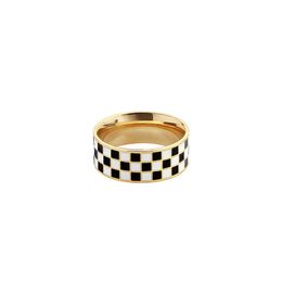 Licht Luxe Niche Ontwerp Zwart-wit Dambord Ring Titanium Staal Plating Gouden Rand Ins Koude Sieraden