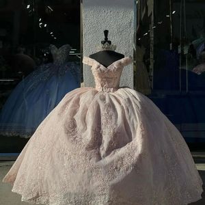 Robe De Quinceanera rose clair, épaules dénudées, avec des perles en dentelle appliquées, robe princesse De fête d'anniversaire, 15 ans