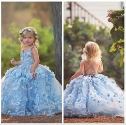 Lichte prinses Long Sky Blue Puffy Girls Pageant 2024 3D Bloemen Appliques V Neck Criss Cross Flower Girl -jurken
