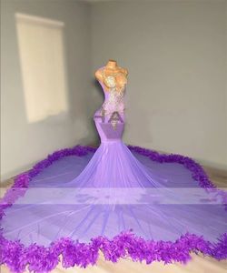 Robe de bal de forme sirène pour filles noires, plumes violet clair, robes de soirée de luxe avec perles en cristal, 2024
