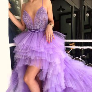 Licht paarse spaghetti prom jurken hoge lage tiered ruche mouwloze avondjurken met kant applique kralen sweep trein vestidos de noiva