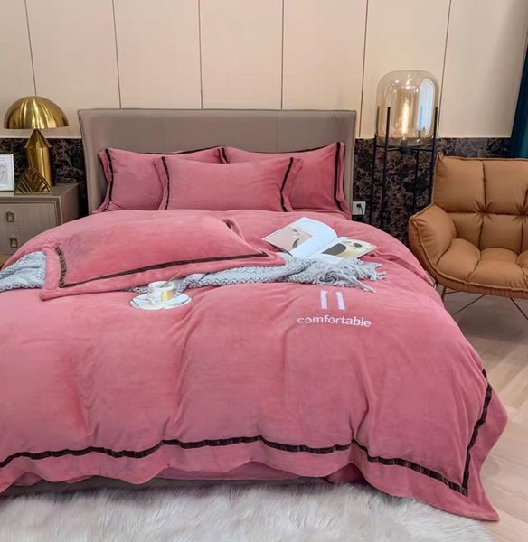 Light Red espesado Coral Fleece Bedding Set de cama de cuatro piezas Besigner Juegos de ropa de cama de Shaker Luxurios