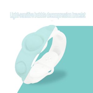 Lichtgevoelige decompressie Fidget Simple Dimple Armband Toy Stress Relief Hand Bewyat It Soft Silicone Polsband
