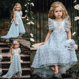 Light Sky Blue High Low Vestidos de niñas de flores para bodas A-Line Vestido de desfile para niños pequeños Tul con volantes Vestidos de primera comunión