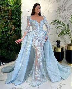 Robes de soirée sirène en dentelle de lilusion bleu clair avec paillettes détachables train à manches longues robe de bal sexy