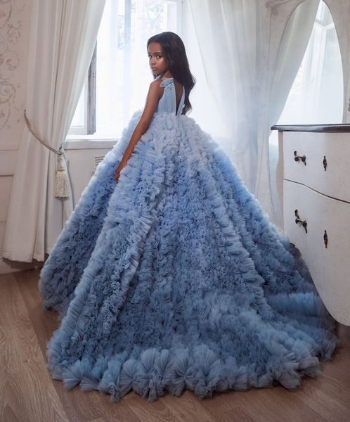 Robes de fille de fleur perlées à volants bleu ciel clair pour mariage dos nu robes de concours pour tout-petits balayage train Tulle enfants robe de bal 189d