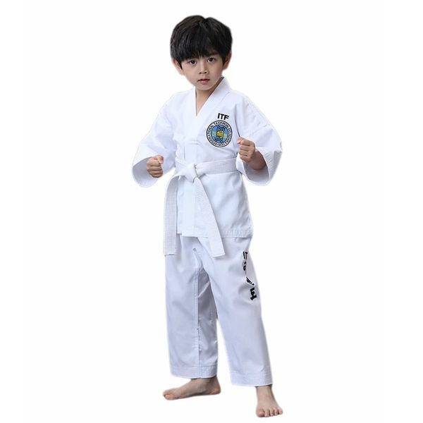 Taekwondo ligero Dobok Itf Uniforme Bordado completo Arts Martial Arts Student Fighter con cinturón Whie Free 240429