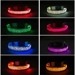 Collar de perro iluminado, Collar de perro LED, Collar de leopardo brillante para caminar por la noche, Collar de perro iluminado intermitente para perros pequeños, medianos y grandes