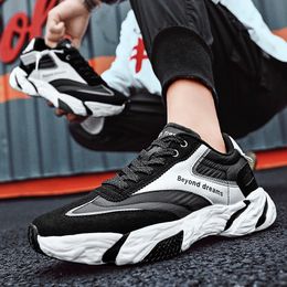 Chaussures de sport adaptées aux femmes hommes tripes noir blanc trois couleurs mousse hommes formateurs scarpe Zapatos Chaussures 40-45