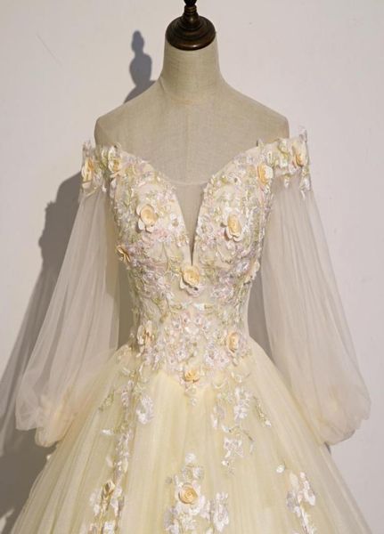 Robe de bal brodée de fleurs jaune clair, robe de reine, robe médiévale, robe Renaissance, robe royale victorienne, princesse cosplay Ball5798417