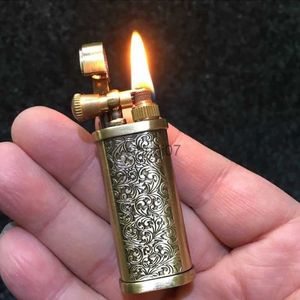 Lighters Tang Grass Vintage Flint Kérosène Lighters Flame Retro Metal Grinding Wheel Peset Cigarette Cool Lighters Gadgets Creative 240325