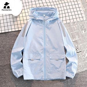 Veste de protection solaire légère pour hommes à la mode décontractée à capuche fraîche UV Coat Unisexe Camping Skin Brillbreaker 240428