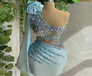 Ligth Sky Short Prom -jurken Homecoming -jurken Een schouder sprankelende pailletten Handgemaakte bloemen vrouwen feestjurken8103434