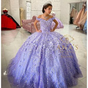 Lila lavendel 3D bloemen Quinceanera-jurken met Cape Crystal Floral Lace-Up korset Off Schouder prom feest Zoet 16 jurk