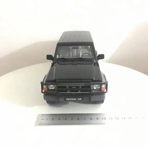 Limited Edition 1 18 Nissan Patrol Y60 Nissan Patrol Gr Off-road voertuig Simulatie Resin Static Collectible Car Model Spot 240407