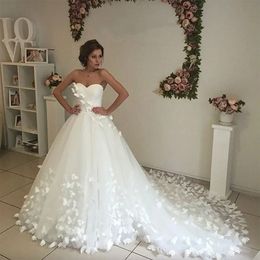 Line Elegant A Wedding Dress Sweetheart Butterfly Flowers Court Train Tulle Bridal Gowns Vestidos De Novia