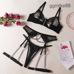 lencería Conjunto de lencería sexy Ropa interior muy de encaje para mujeres Cadena de metal ultrafina Con aros Conjuntos de sujetadores bordados eróticos y bragas Disfraces porno Bralette Bras H6LS