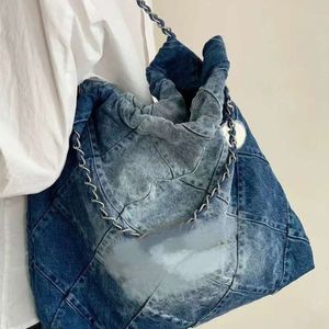 Lingge chaîne Denim Xiao Xiang poubelle un sac à bandoulière de grande capacité étudiant loisirs fourre-tout ventes directes d'usine
