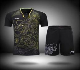 Lining 2017 Men039s Badminton Sport T Shirt Match Traje Lining Lining Badminton Shorts Mesa Camisa de tenis Polyéster Fiber9439062