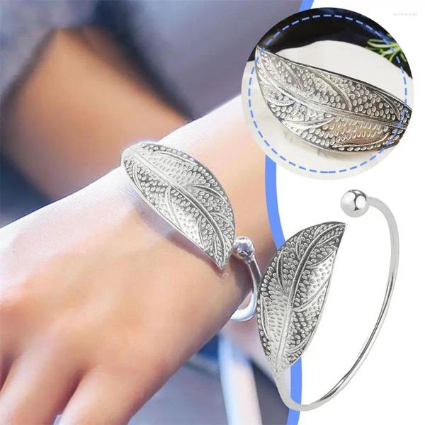 Bracelets de liaison 1pc Bracelet de feuille de beauté douce Sweet Small Small Fresh Perfect Special Gift For Women Mother Dille Friend Couple Soeur ou FA