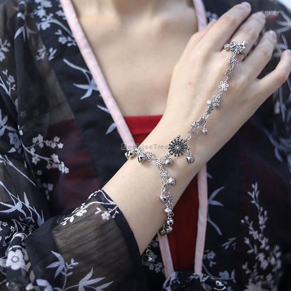 Bracelets à maillons 2023 Décoration de cloche Style chinois ancien Femmes National Rétro Bracelet Bague Conception d'une seule pièce Hanfu Fée Accessoire S469