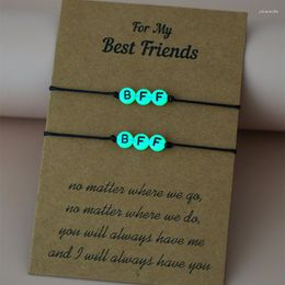 Bracelets de liaison 2pcs / fixer la main avec une lettre de BFF lumineuse perle assortir un cadeau d'amitié pour un ami couple Famille Femme Teen