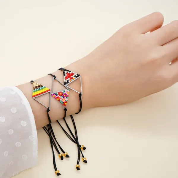 Pulseras de eslabones BohoBliss Brazaletes bohemios para mujer Pulsera de cuentas Miyuki en forma de triángulo de acero inoxidable Joyería de moda colorida para