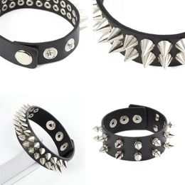 Bracelets de liaison chaîne une / deux / trois rangées cuspidales Spike Rivets Stud large manchette punk bracelet roche gothique bijoux unisexe 124ALINK