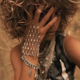 Bracelets de liaison Fashion Hollow Ringestone Ring Finger Bracelet Chain Mesh poignet pour les femmes 2024 tendance Hand Back Bangles Robe Bijoux