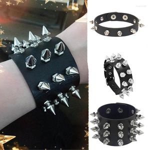 Bracelets à maillons Bracelet Punk pour hommes femmes Goth Bracelet en cuir noir avec pointe en métal Rivets cloutés Bracelet de manchette réglable