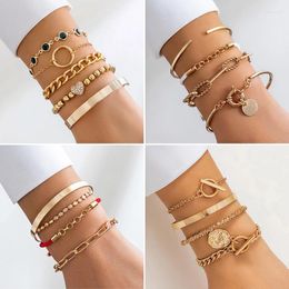 Bracelets de liaison empilés et à chaîne mixte Hip-Hop Geometric Heart Circle Réglable pour les bijoux de mode des femmes accessoires minimalistes