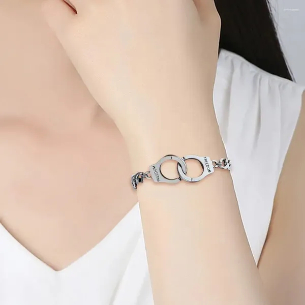 Bracelets de liaison Bracelet en acier inoxydable LETTER FREEDLE FEMMES FEMMES DROWS BIENDIE DE PORREUR SIMPLE POUR CADEAU DE VOYAGE DE VOYAGE DE PART