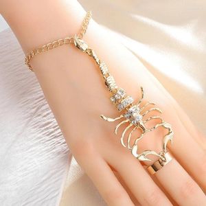 Link Armbanden Vintage Punk Scorpion Tassel Chain Ring Armband Sets Voor Vrouwen Gothic Crystal Verbonden Vinger Charme Sieraden