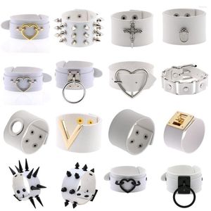 Link Armbanden Wit Leer Voor Vrouwen Punk Street Dance Rivet Wrap Brede Armband Charm Gothic Paar Sieraden