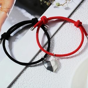 Link Chain 2pcs Magnetische armband Minimalistische hart Pendant Charm Paar armbanden voor geliefde vriend Men Women Kent22